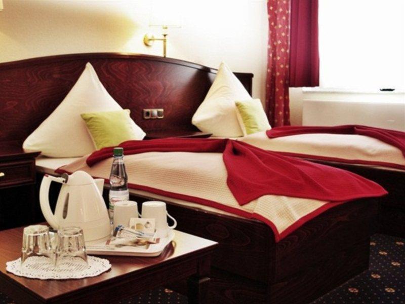 Отель Mercure Kaiserhof Center 4*