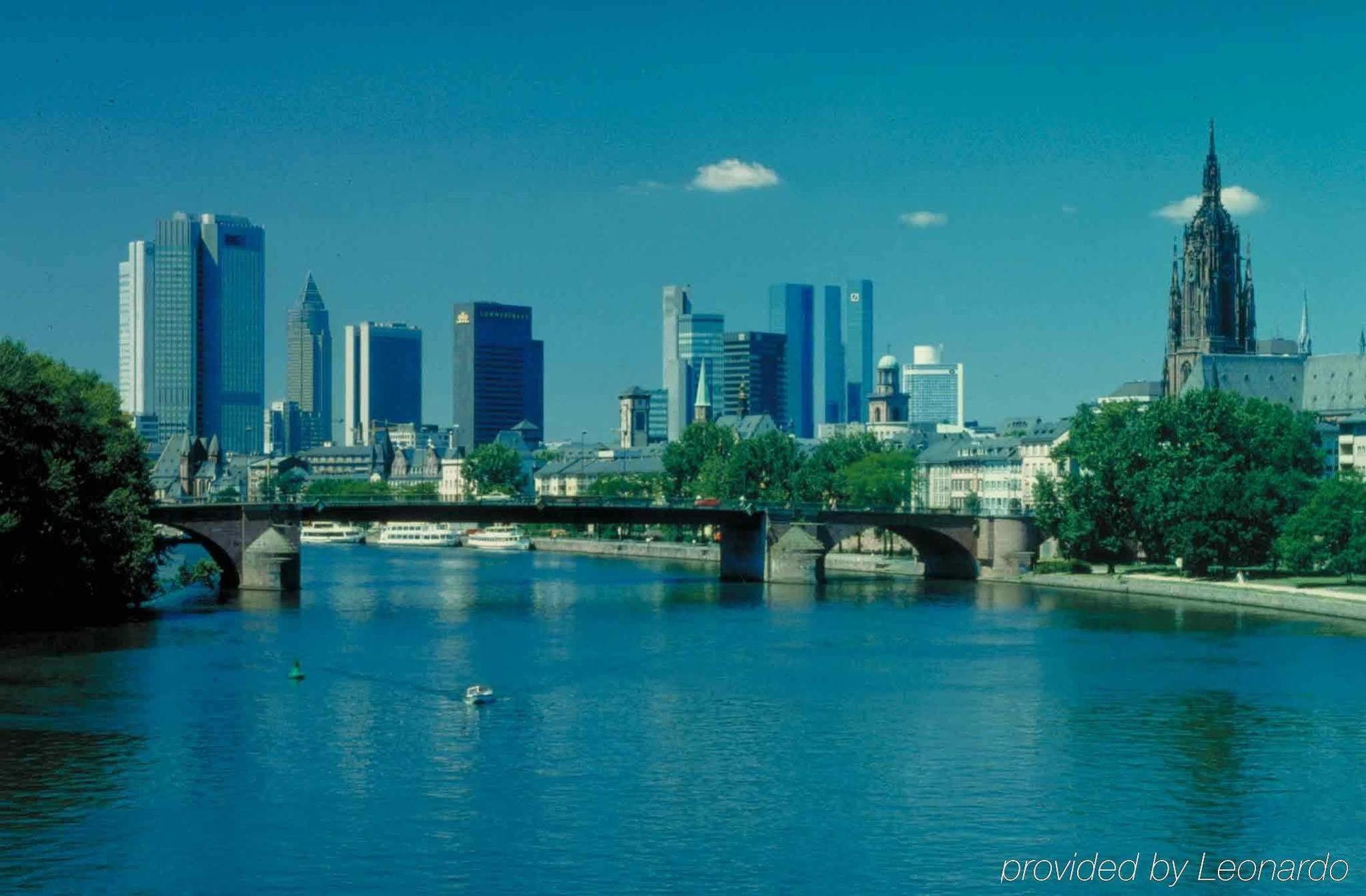 Отель Mercure Kaiserhof Center 4*